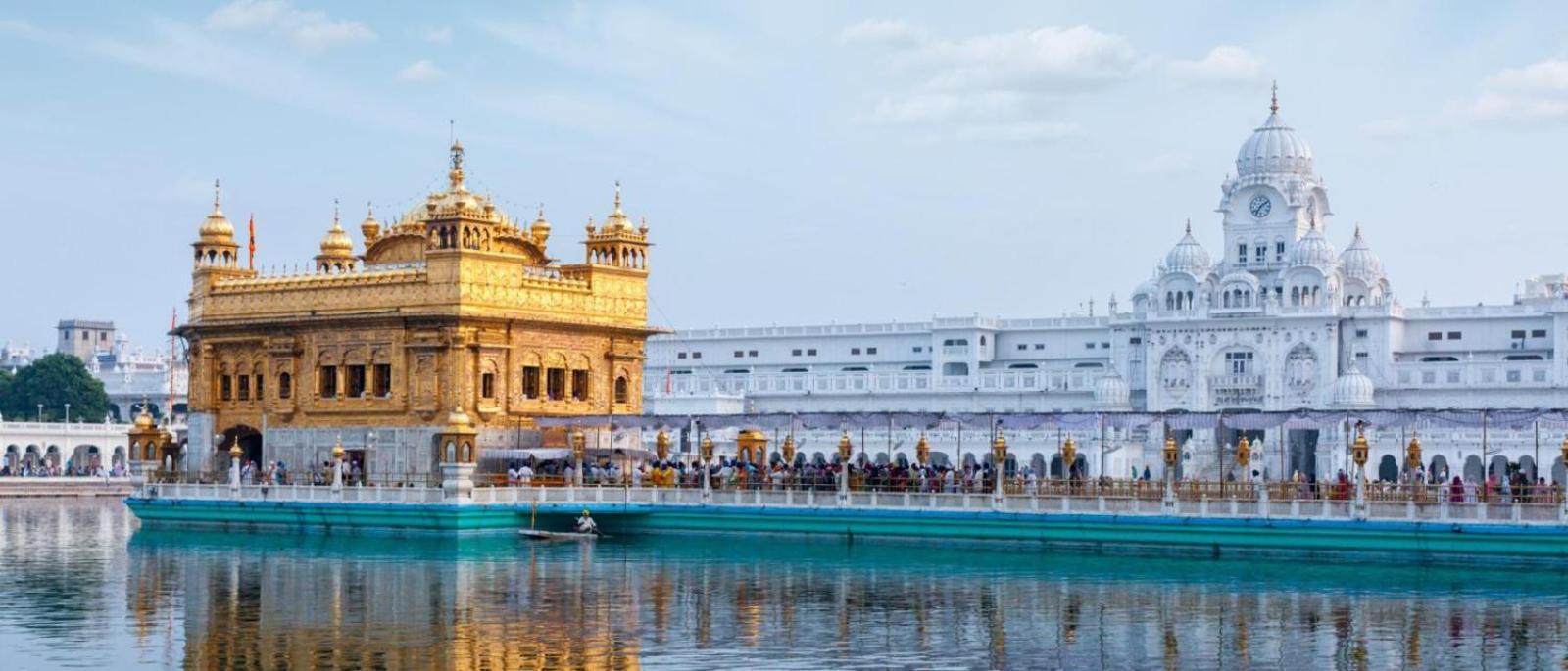 Hotel Avi Inn Amritsar Bagian luar foto