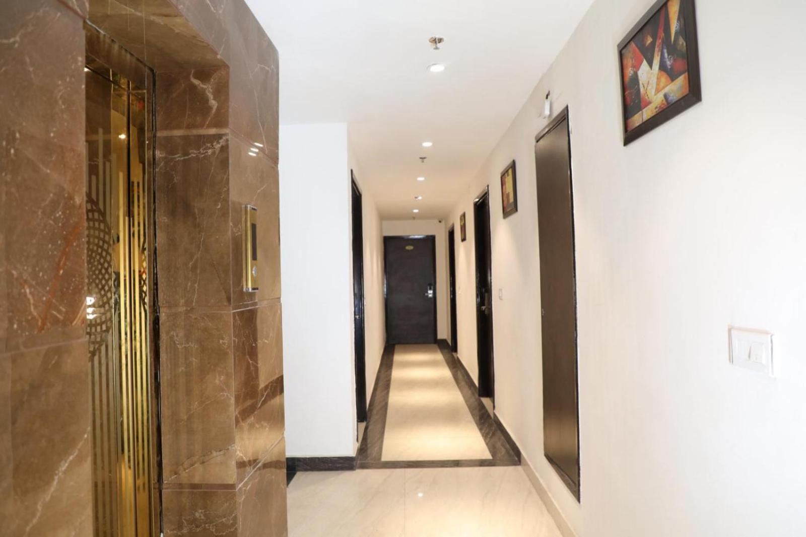 Hotel Avi Inn Amritsar Bagian luar foto