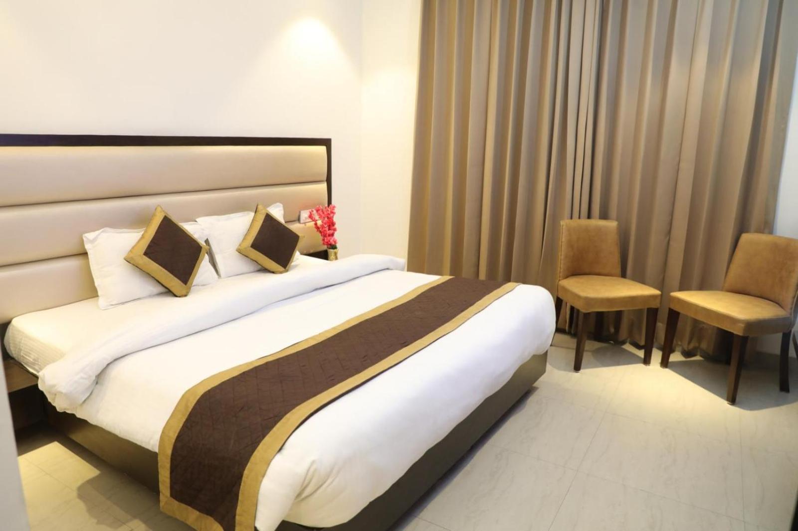 Hotel Avi Inn Amritsar Bagian luar foto