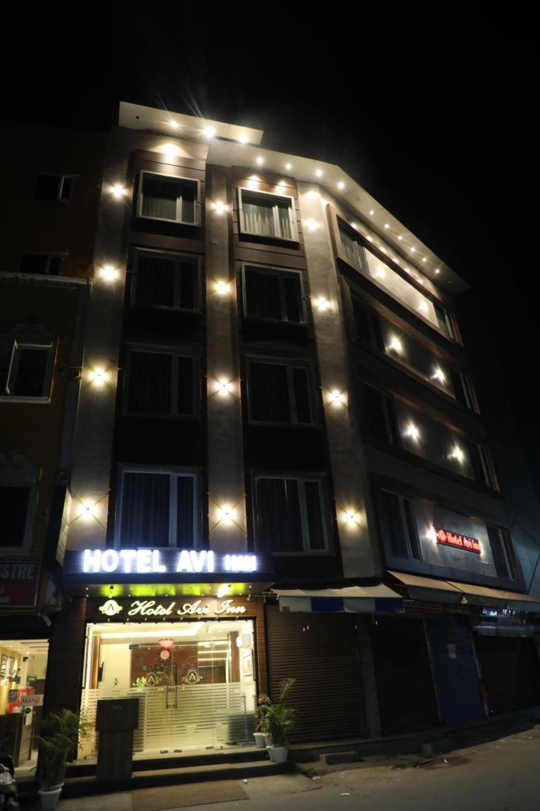 Hotel Avi Inn Amritsar Bagian luar foto